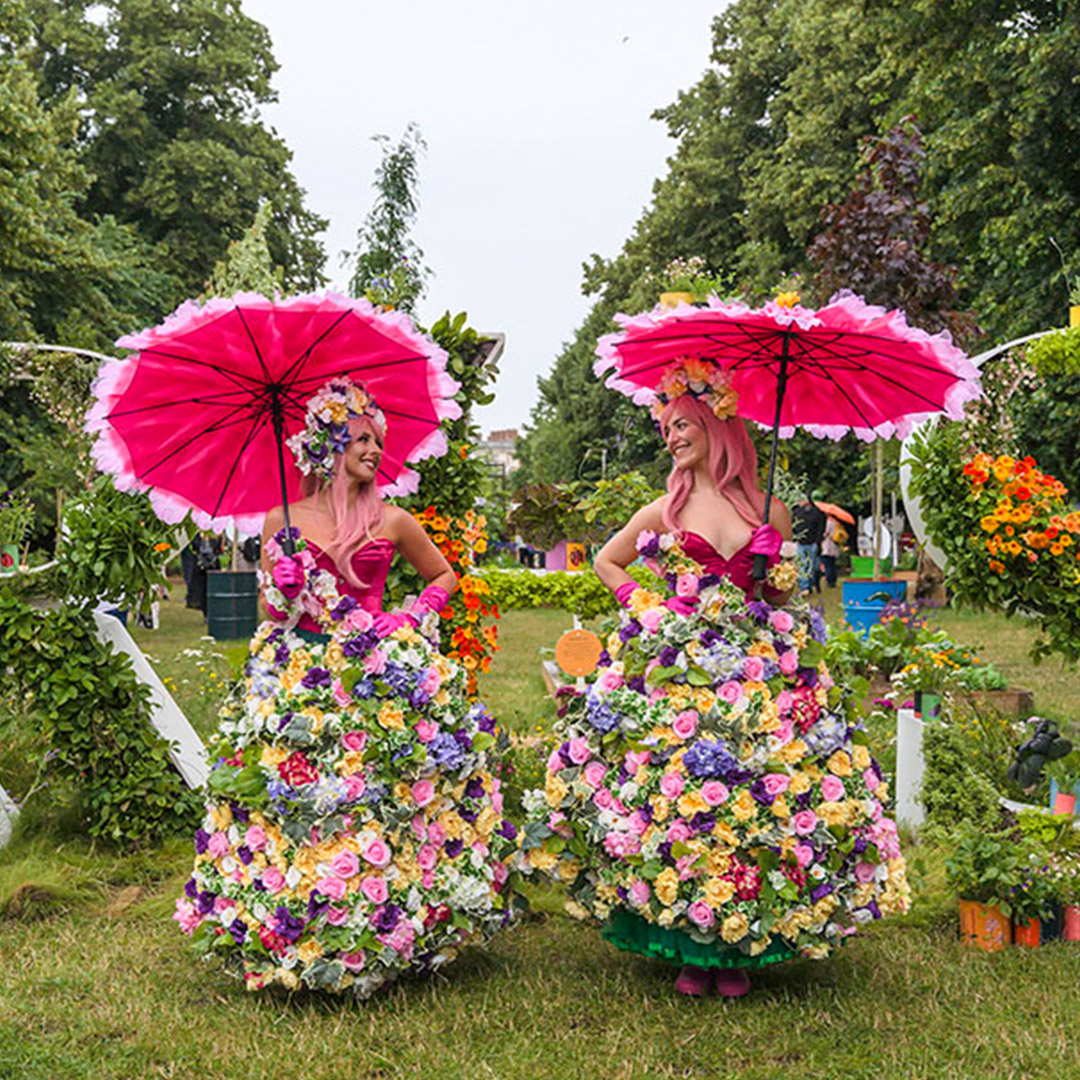 one day coach trips to hampton court flower show