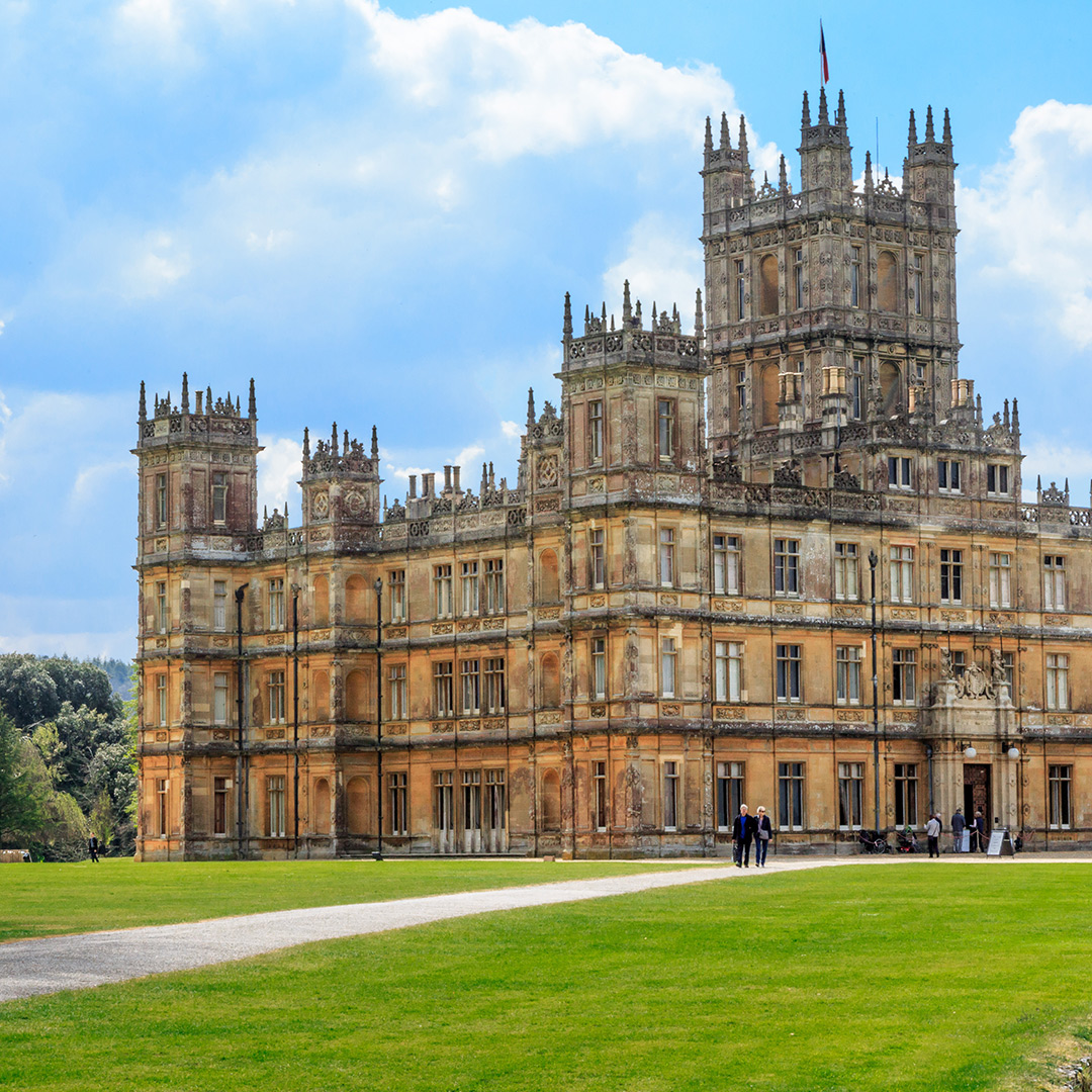 From London: Downton Abbey and Village Coach Tour